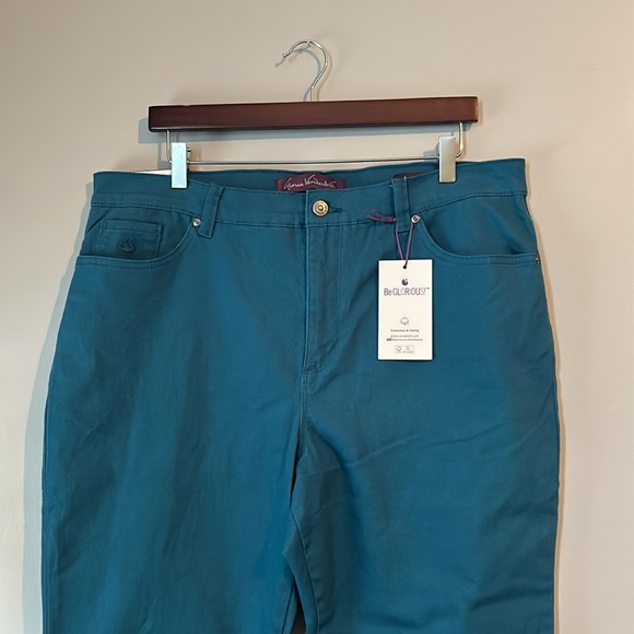 Blue Amanda Slimming Jeans Gloria Vanderbilt NWT Size 18 Short - Picture 9 of 10